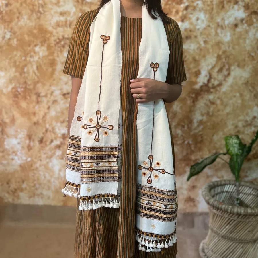 100% Handmade Rabari Embroidered Off-White Stole